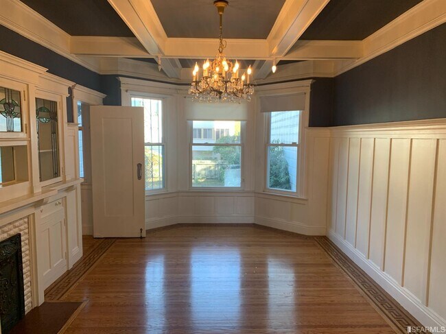 Building Photo - 238 8th Ave