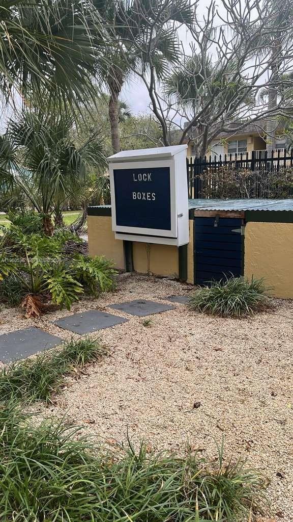 Building Photo - 5162 NE 6th Ave