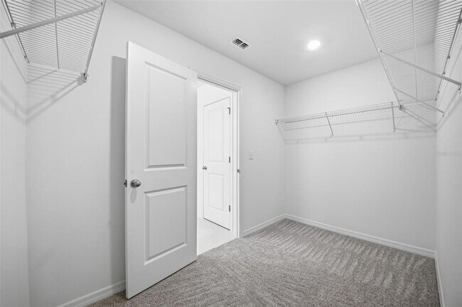 Building Photo - 37411 Roanoke River Wy