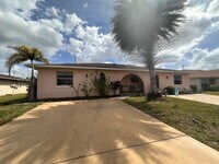 Building Photo - Charming 2-Bedroom, 2-Bathroom Duplex for Rent!