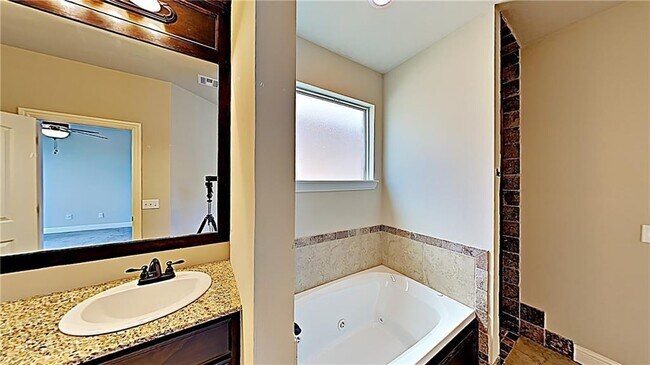 Building Photo - 2122 Turtle Creek Way