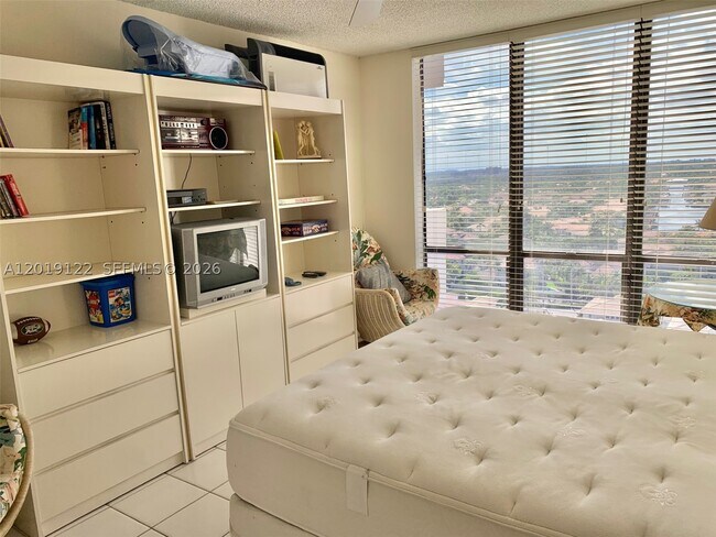 Building Photo - 1500 S Ocean Dr
