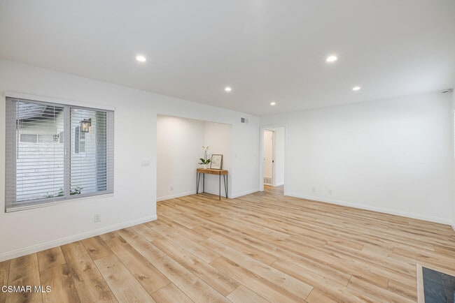 Building Photo - 1116 Nottingwood Cir