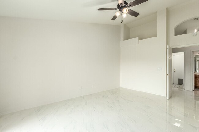 Building Photo - 1225 E Artesian Way