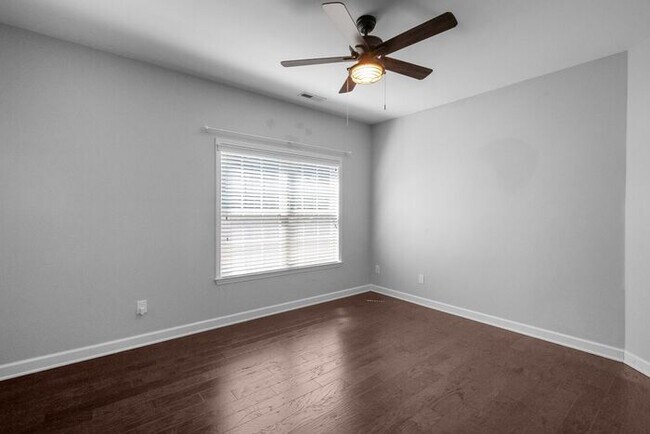 Building Photo - Stunning All-Brick Home in BridgeMill Community!