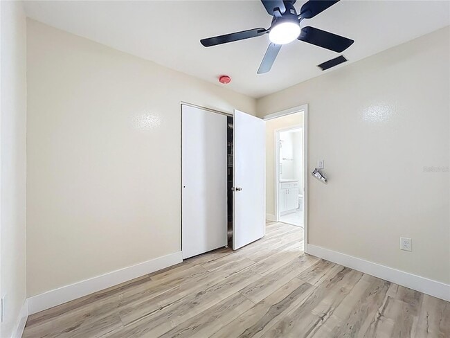 Building Photo - 4513 W Gray St