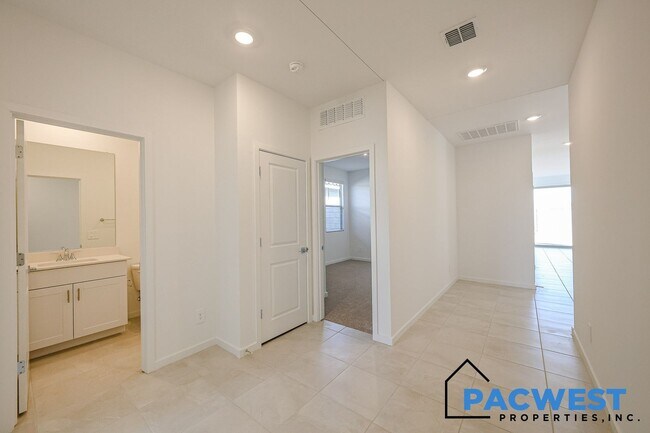 Building Photo - Be the first to live in this BRAND NEW HOME1