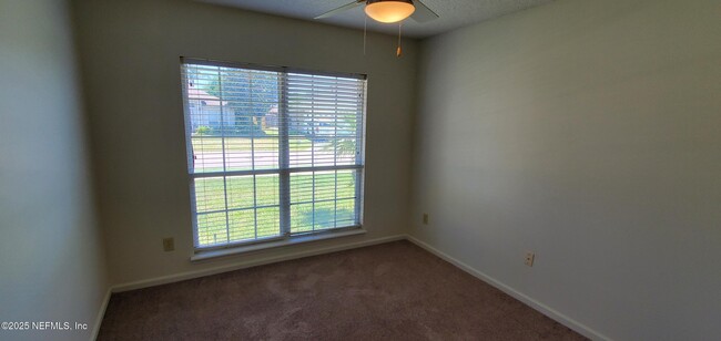 Building Photo - 2428 Cedar Trace Dr E