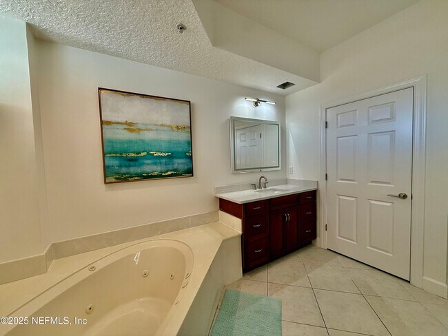 Building Photo - 315 S Ocean Grande Dr