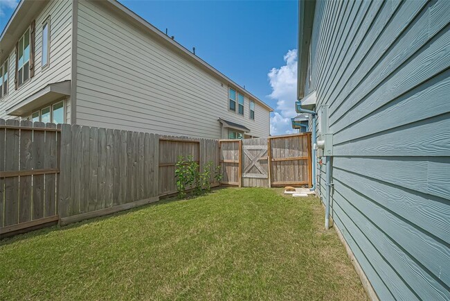 Building Photo - 5623 Foggy Vine Ct