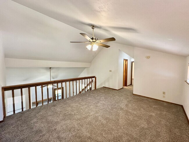 Building Photo - 2502 NE Kingsbriar Pl