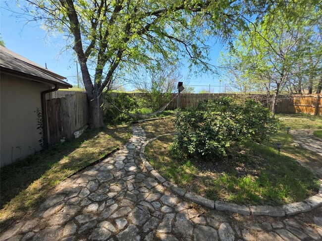 Building Photo - 5405 Alexis Cove