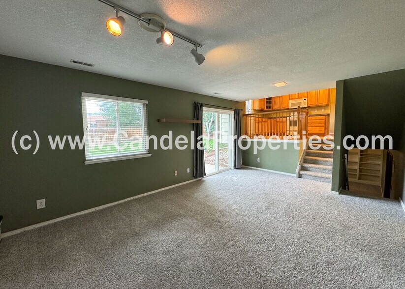 Building Photo - 8038 Horizon Dr