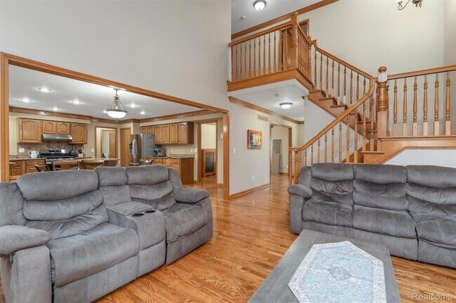 Building Photo - 47105 Liberty Bell Rd E