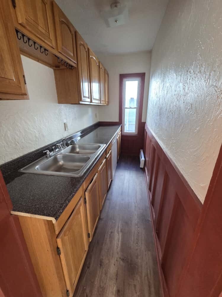 Building Photo - 66 Cutler St