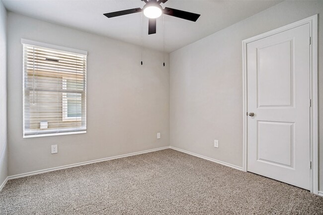 Building Photo - 5509 Flannel Ln