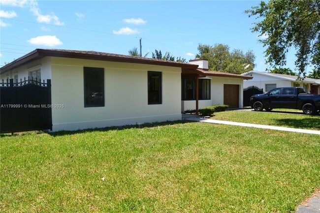Building Photo - 6310 SW 92nd Ave