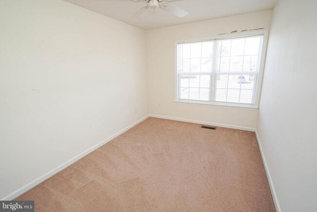 Building Photo - 403 Parkview Ct