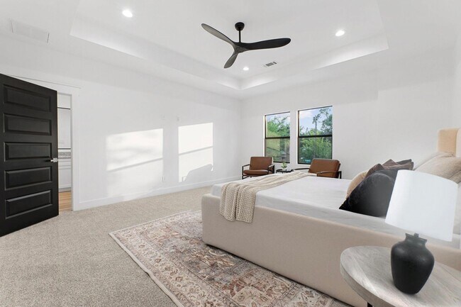 Building Photo - 518 Clinton St