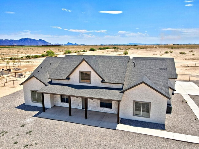 Building Photo - 2351 E Cana Ln
