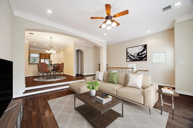 Building Photo - 9007 Harbor Hills Dr