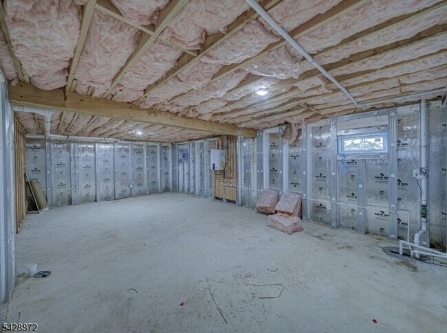 Building Photo - 8 Travers Ave
