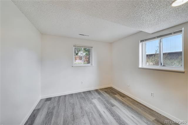 Building Photo - 6233 W Caley Ave