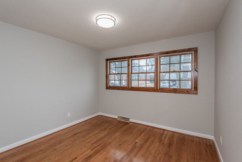 Building Photo - 980 St Brendan Ln