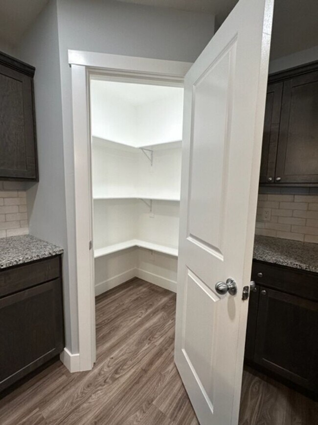 Building Photo - NEW BUILD!! 3 Bed/ 2 Bath ~~ Open Floor Plan