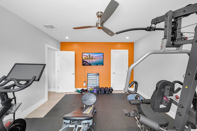 Building Photo - 1941 SW 18th Ave