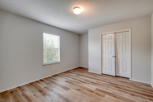Building Photo - 9104 China Rose Dr