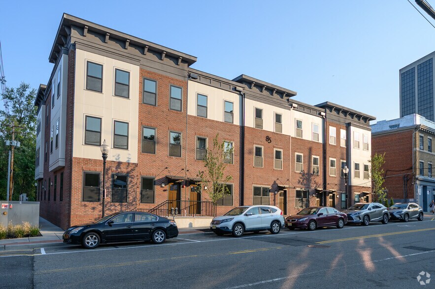 Building Photo - MLK