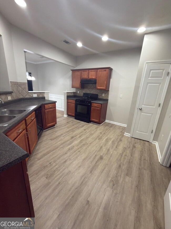 Building Photo - 6106 Allpoint Way