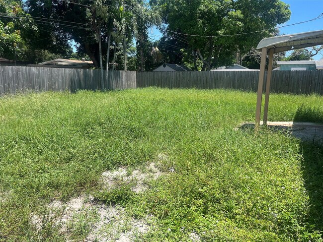 Building Photo - 5641 Sheridan St