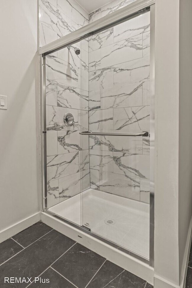 Building Photo - 4 br, 2 bath House - 1612 N Gratz Street