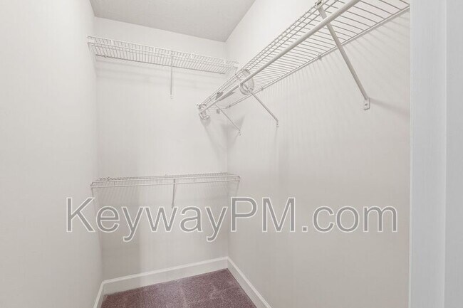 Building Photo - 801 Trailside Ct