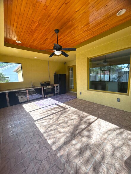 Building Photo - 3 Wilden Pl