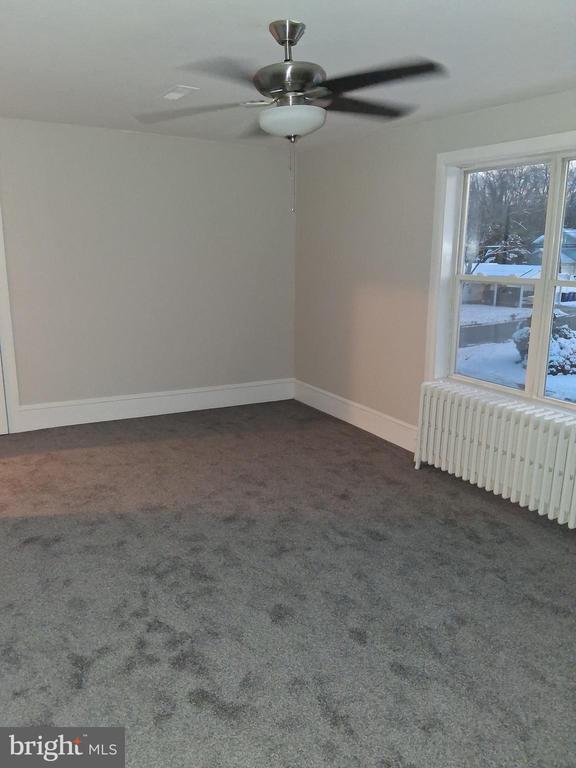 Building Photo - 223 S Grand St