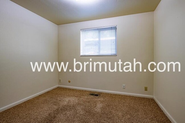 Building Photo - 2045 S 2200 E