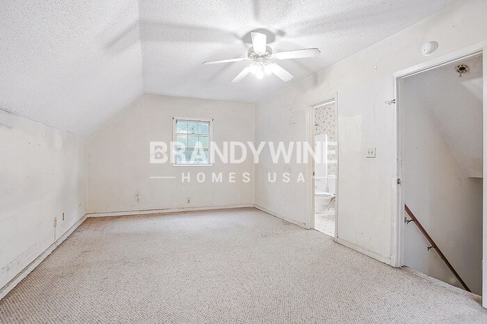 Building Photo - 205 Oak Shores Dr