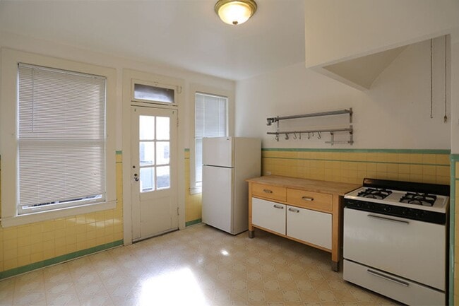 Building Photo - OPEN HOUSE: Thursday (7/31) 6:00pm-6:30pm ...