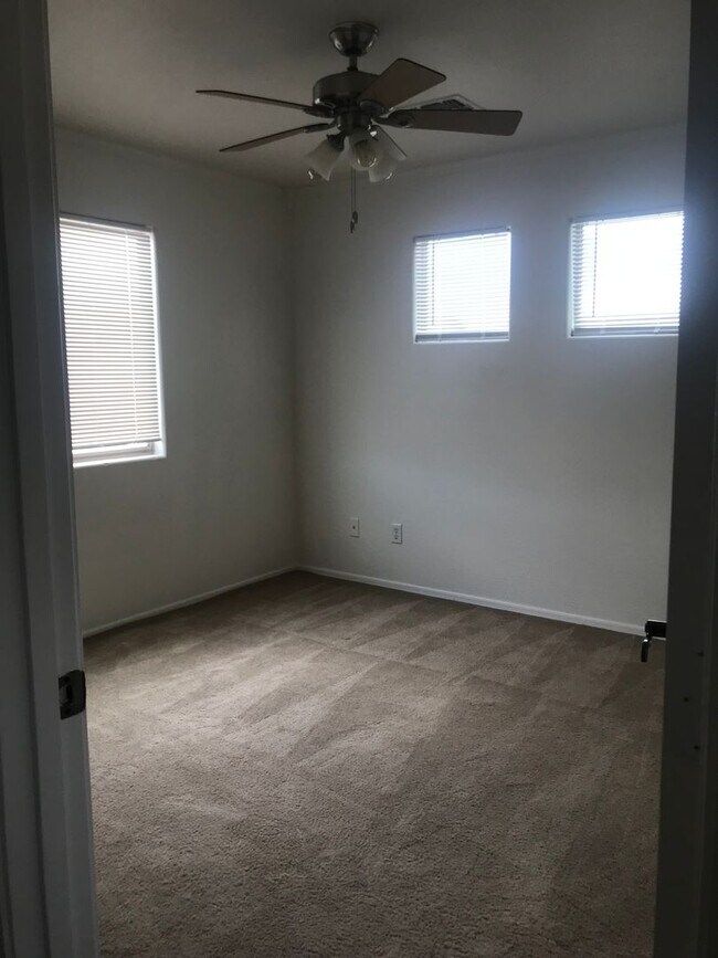 Building Photo - 14666 W Mauna Loa Ln