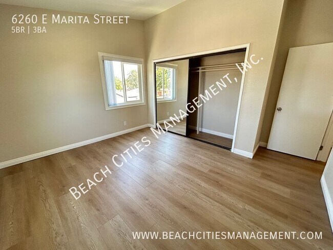 Building Photo - 6260 E Marita St