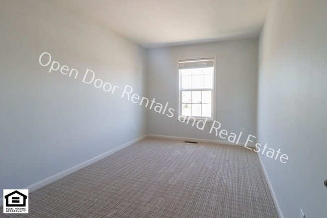 Building Photo - ***$500 off 1st months rent!**** 3 bedroom...