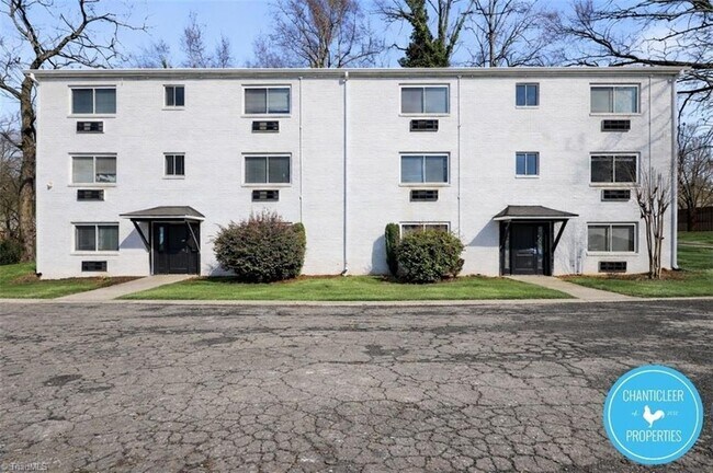 Building Photo - 1047 W Academy St