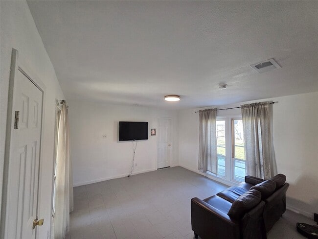 Building Photo - 2559 Valwood Pkwy