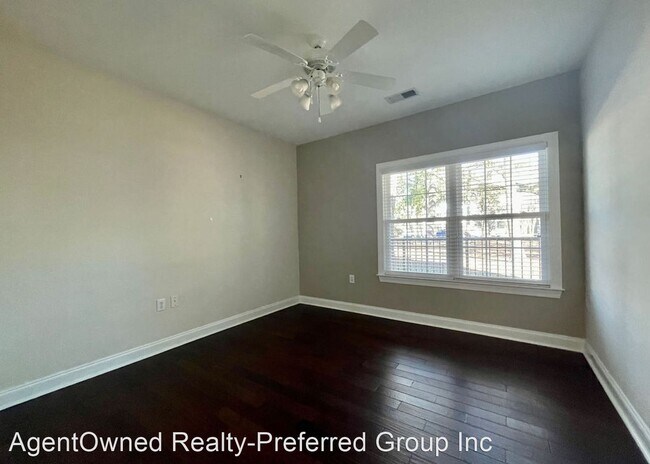 Building Photo - 3 br, 2 bath House - 1025 Riverland Woods ...