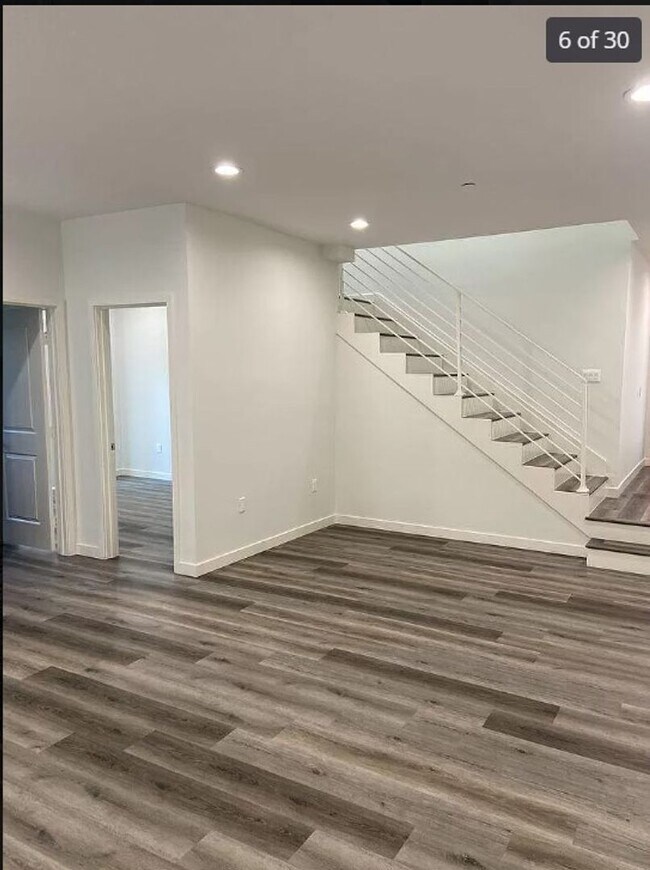 Building Photo - 2409 1/2 Ridgeley Dr