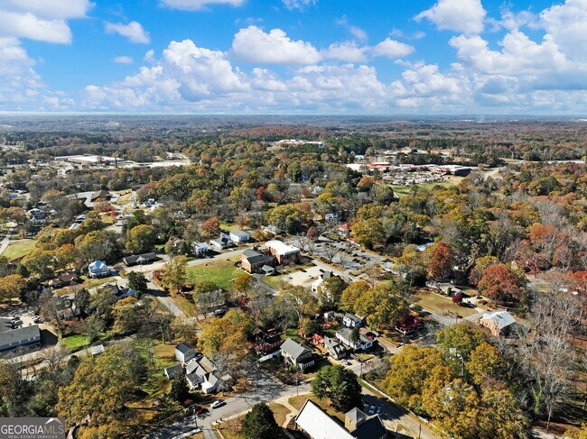 Building Photo - 249 Martin St