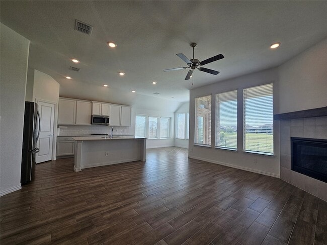 Building Photo - 14620 Little Water Dr